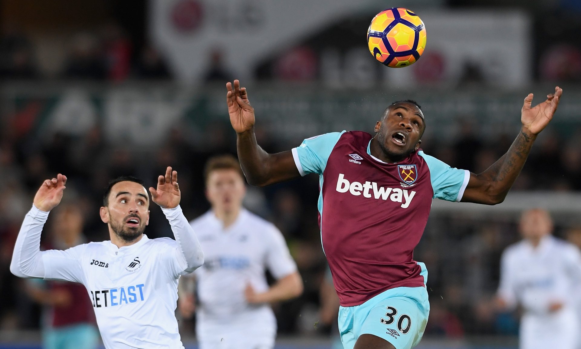 激烈竞争中 激烈竞争中