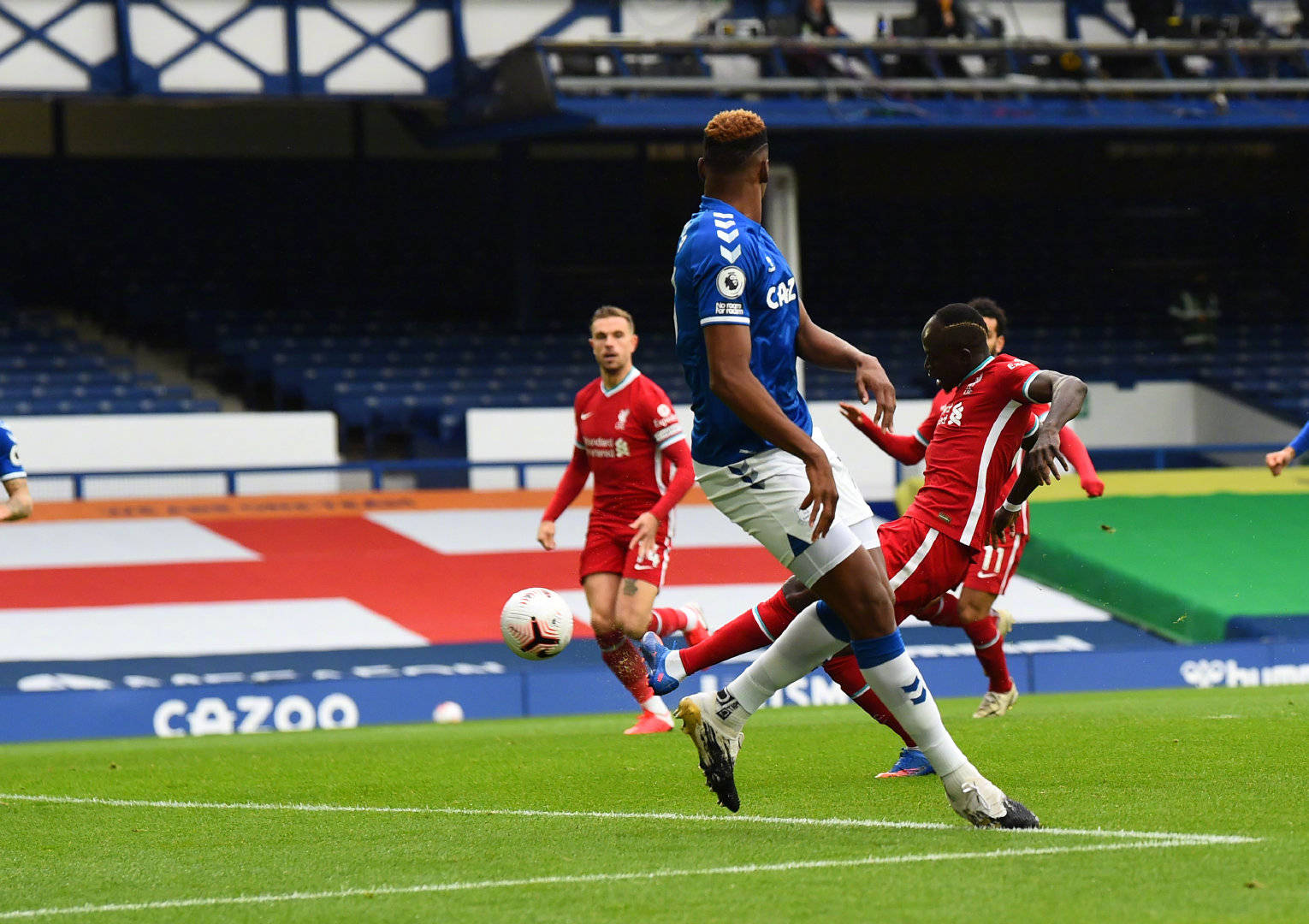 掘金加时险绝杀76人,火箭逆袭太阳,稳坐联盟第一的雷霆翻车,西部最新排名诞生